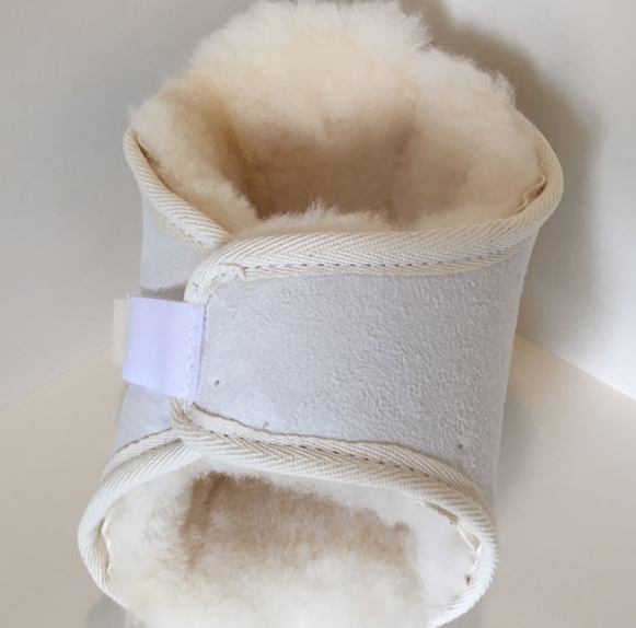 Sheepskin Heel Protectors (Pair) - Ivory  Medium: Men’s size 7-11/ Ladies 8-10